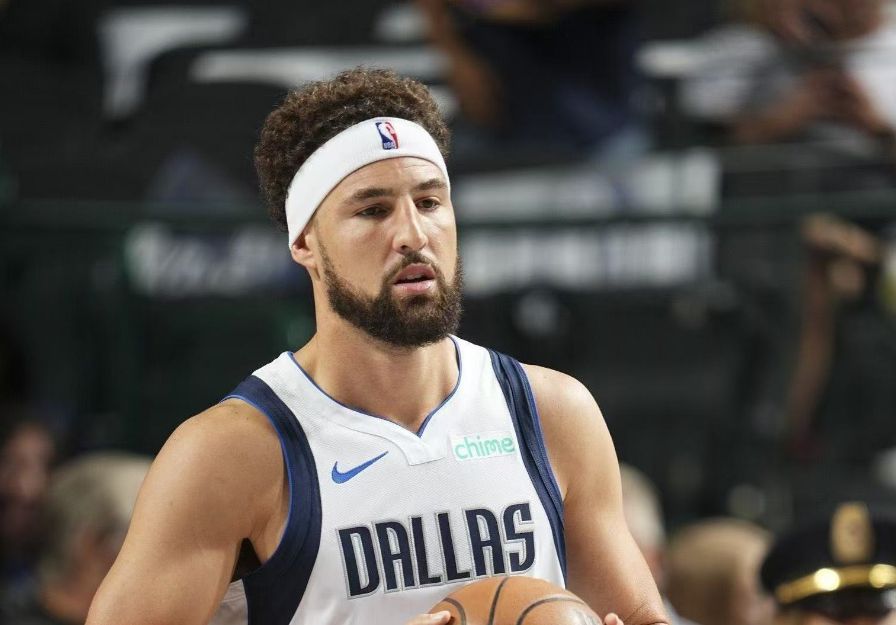 Réussir 6 paniers à trois points, un sommet dans la saison! Klay a marqué 19 points et 3 rebonds en 30 minutes.