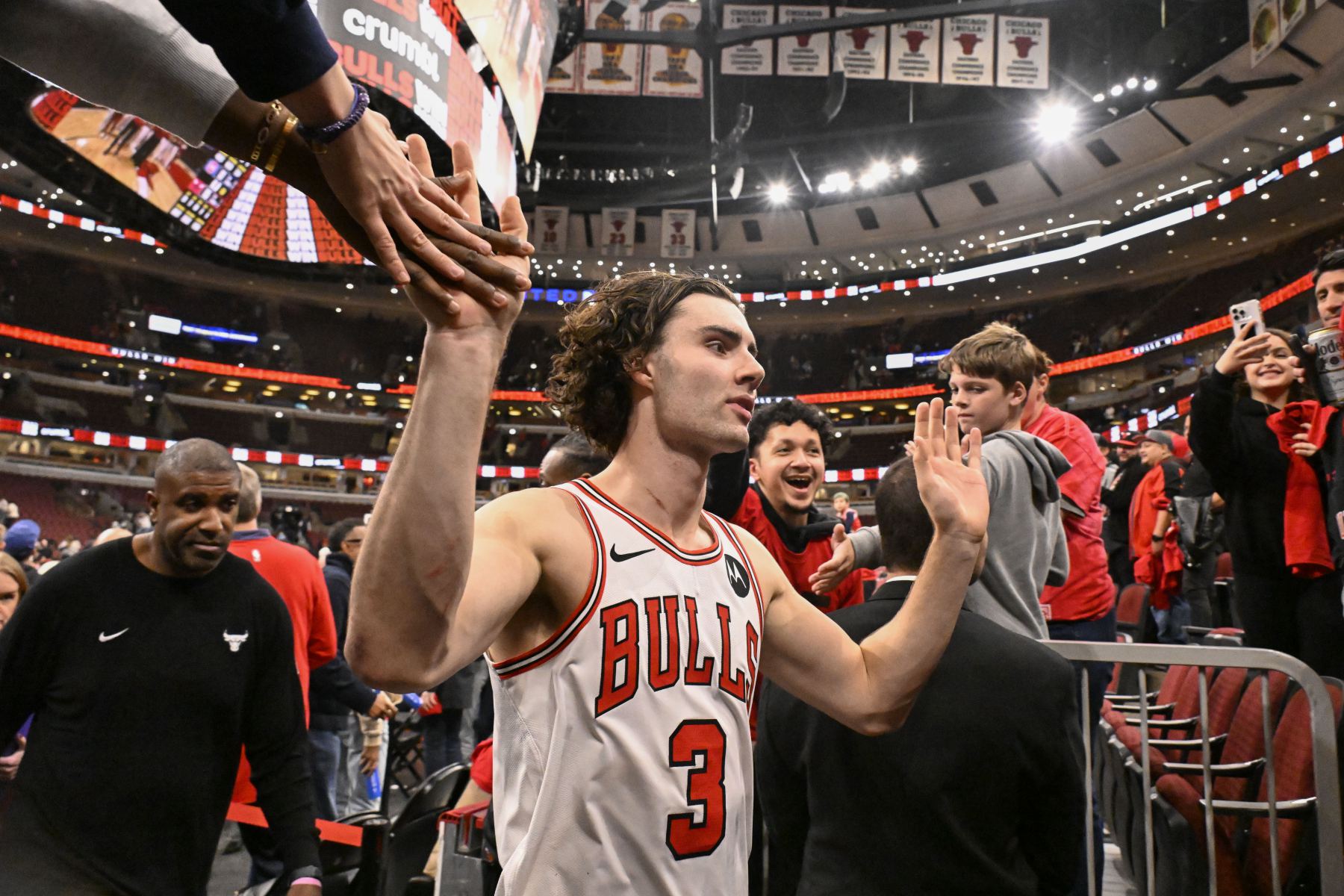Notes des Bulls : Gidi est susceptible de revenir au match contre le Jazz, et la mise à niveau de Coby White est douteuse.