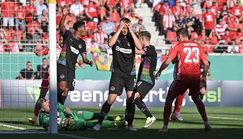Club de football Pauli Halescher