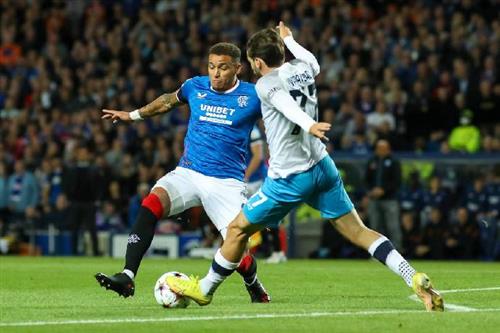 Naples contre Rangers